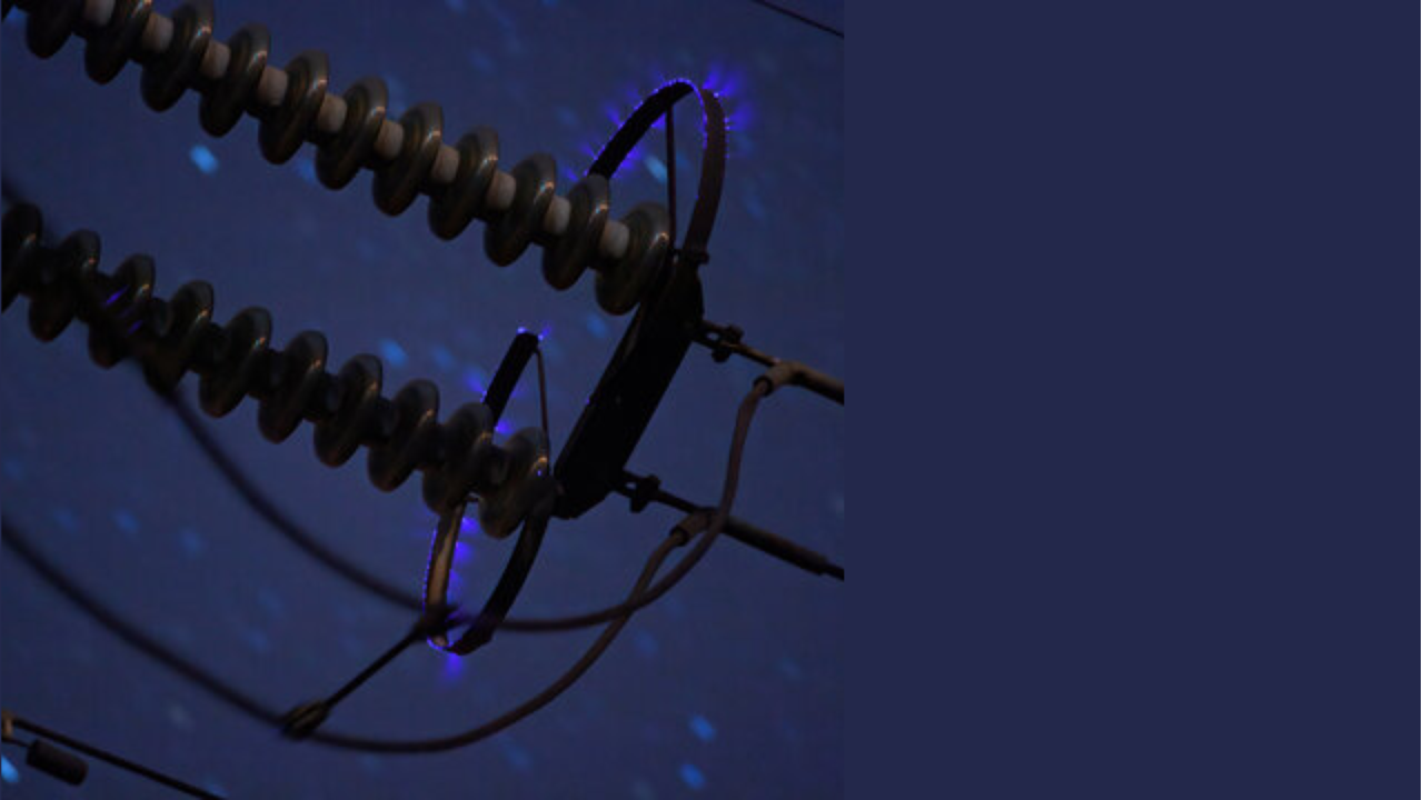 了解高壓輸電線(xiàn)附近的電暈放電現(xiàn)象